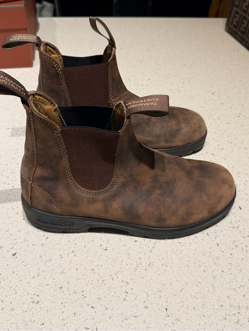 Blundstone-Brown Chelsea Rustic Boots
